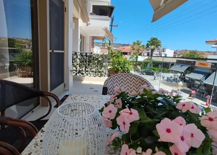 Semesterbostad Theros Summer 1